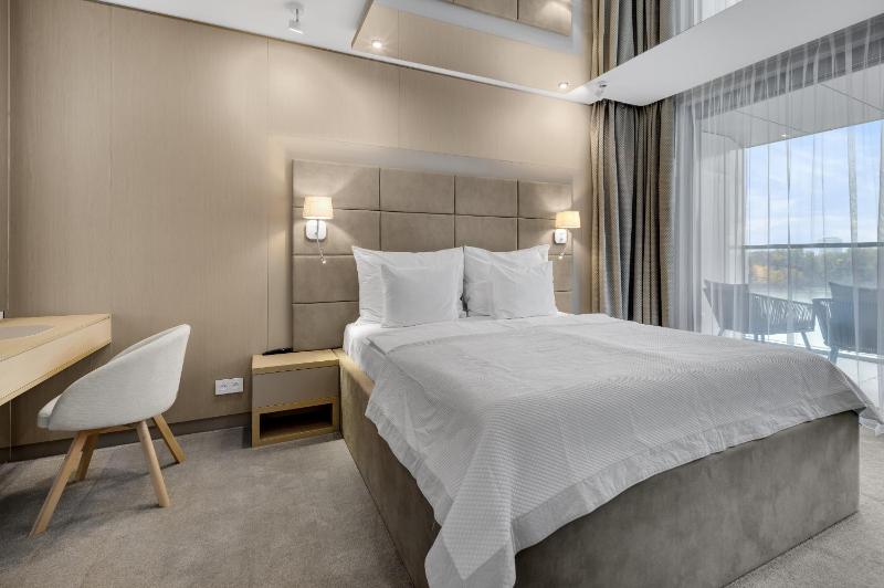 One-Bedroom Apartment with River View image 3