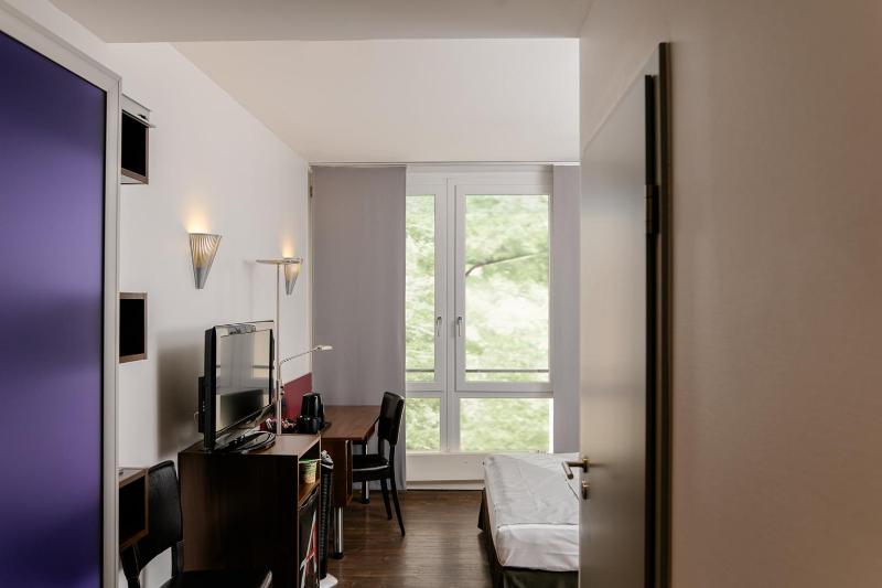 Standard Double Room image 2
