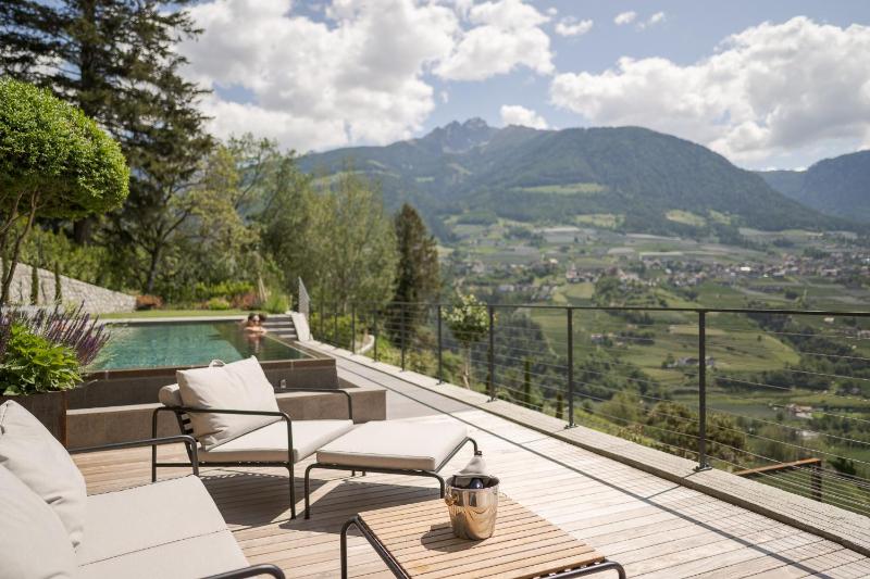Two-Bedroom Chalet image 4