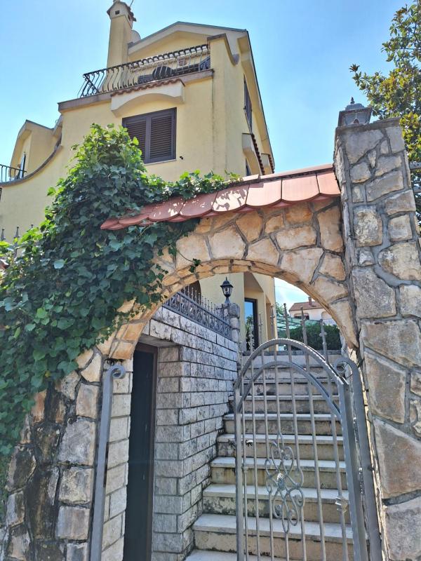 Villa with Sea View image 2