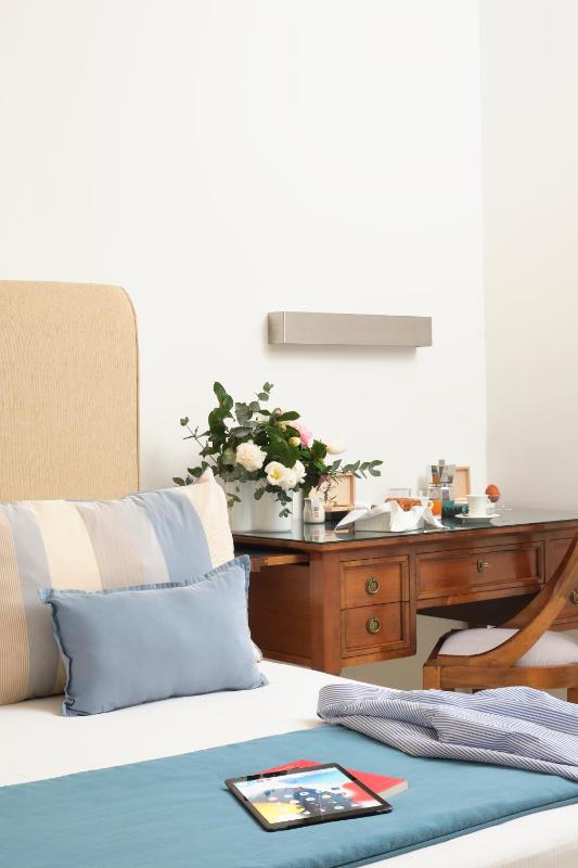 Double Room with Garden View image 3