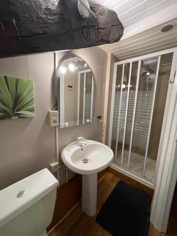 Two-Bedroom House image 3