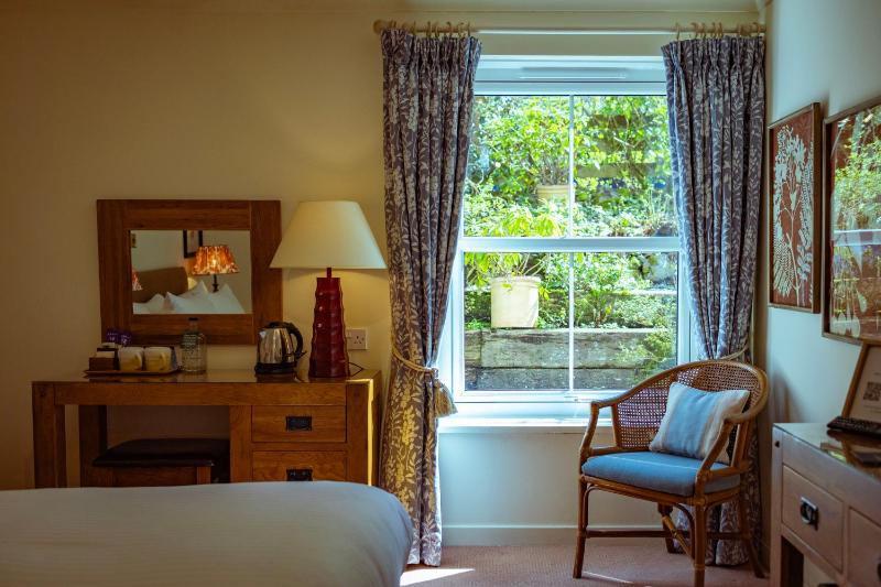Standard Double Room image 4