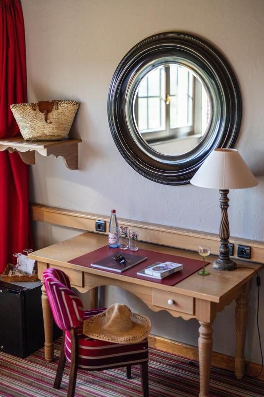 Standard Double Room image 4