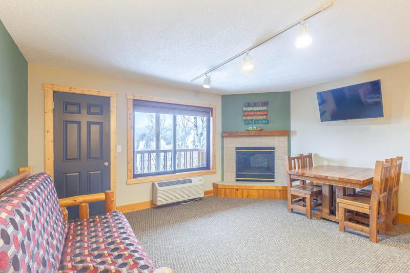 One-Bedroom Suite image 4