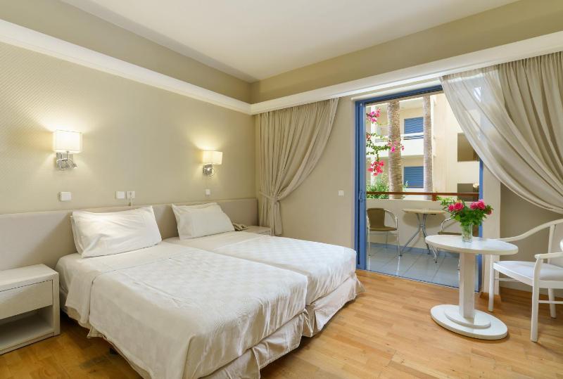 Double Room with Garden or Land View image 1