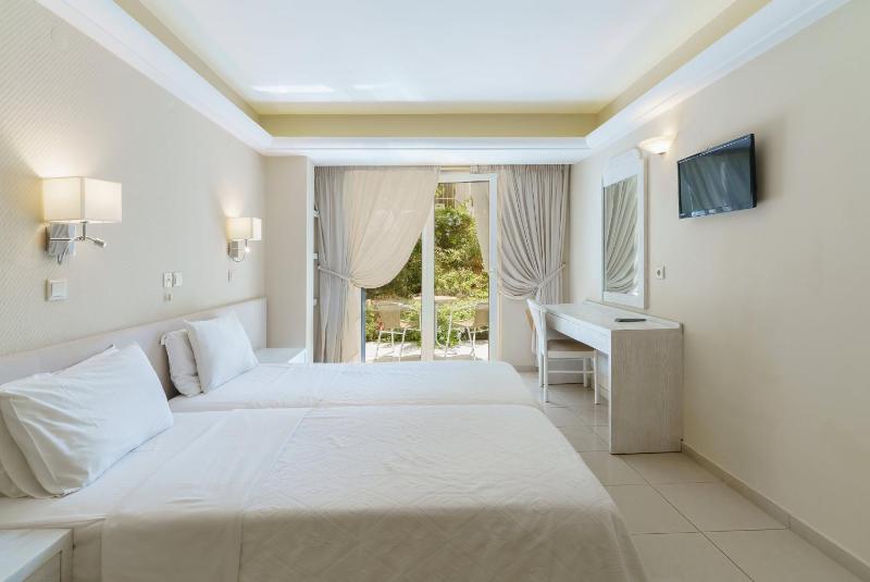 Economy Double Room image 1