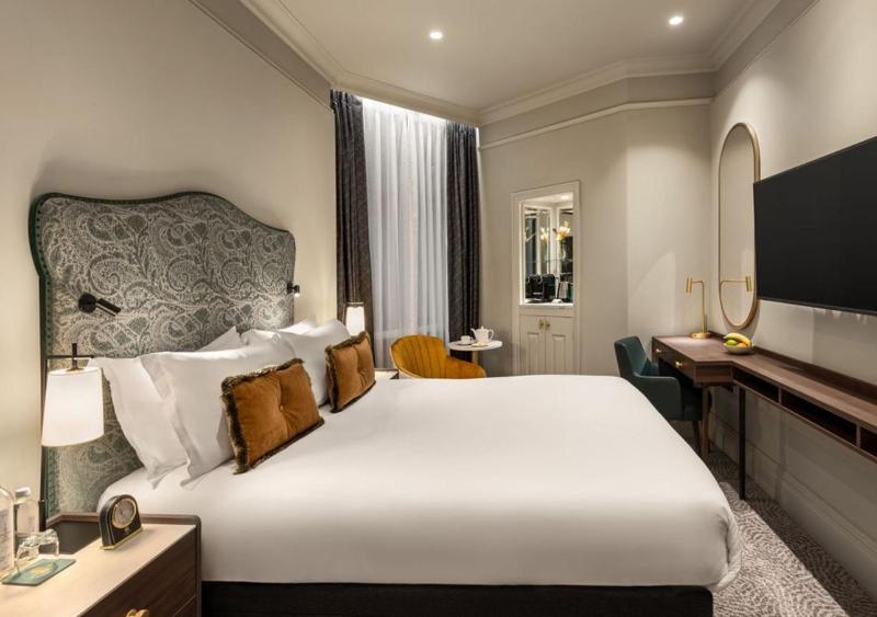 Classic Room image 4