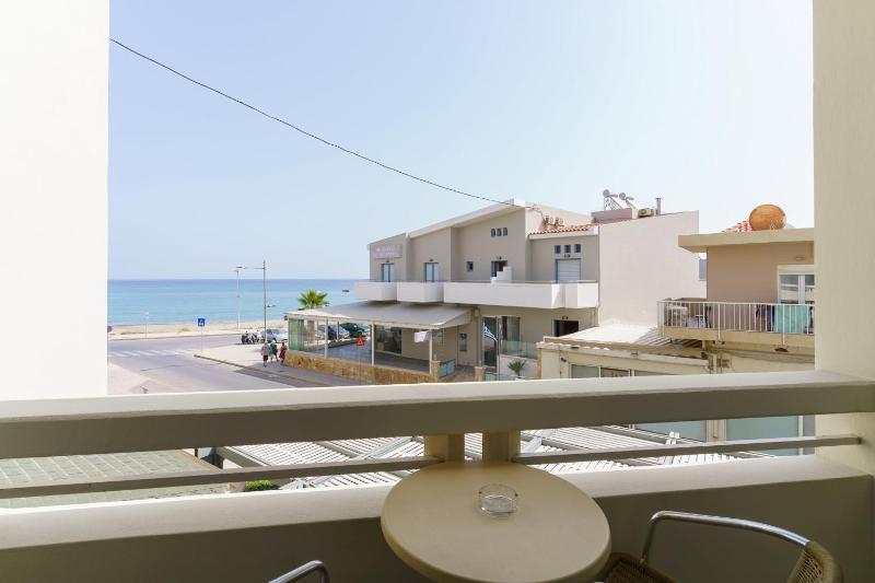 Double or Twin Room with Side Sea View image 3