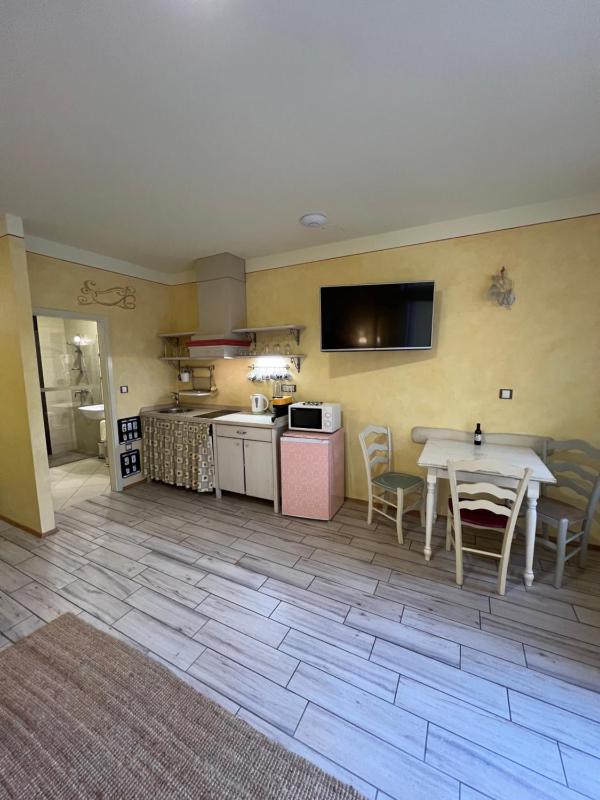 Apartment with Terrace image 4