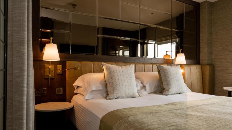 Classic Double Room image 1