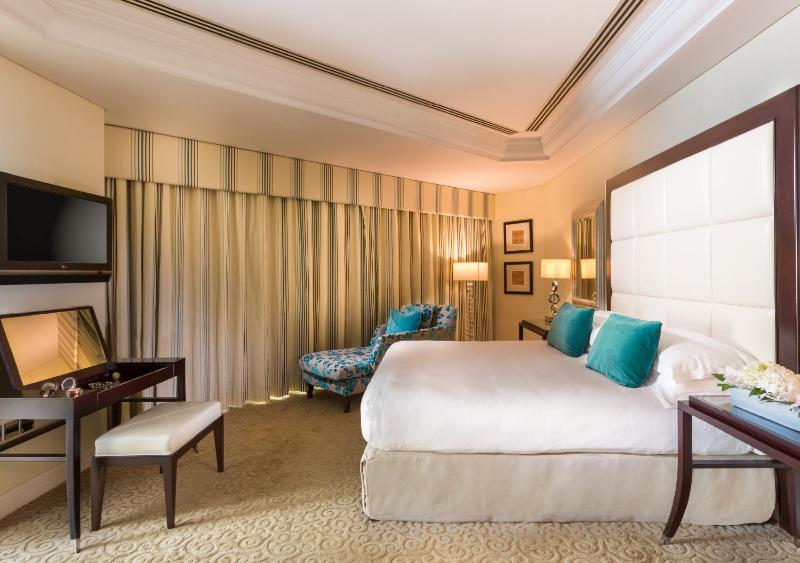 Superior Double Suite image 4
