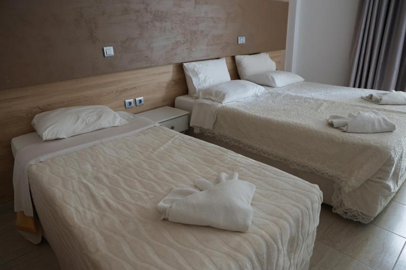 Triple Room image 2