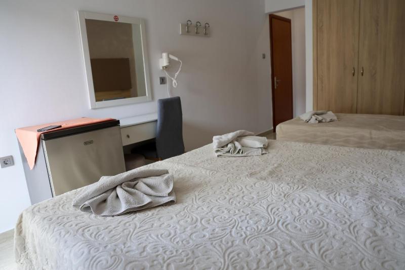 Marie Hotel - image 3