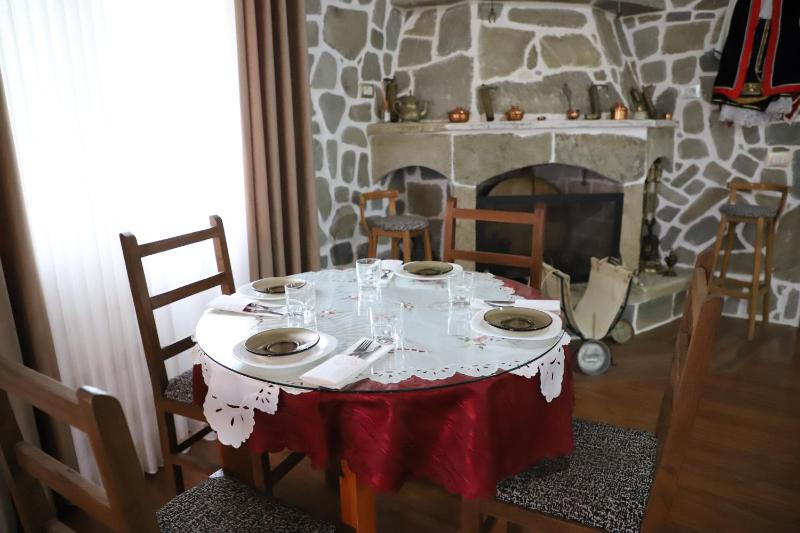 Guest House Vila Mulliri Gjeroven - image 5