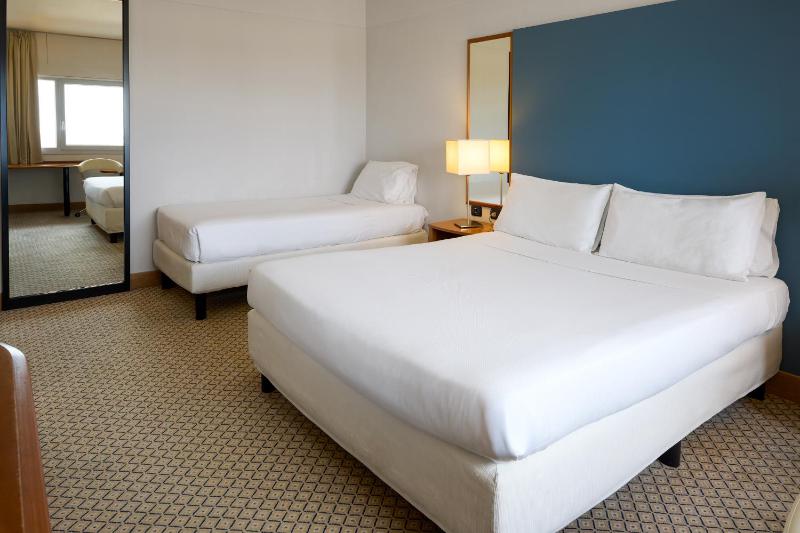 Classic Triple Room image 1