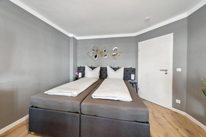DresdenStay gemütlich und modern mit Kamin und PS4 - image 14