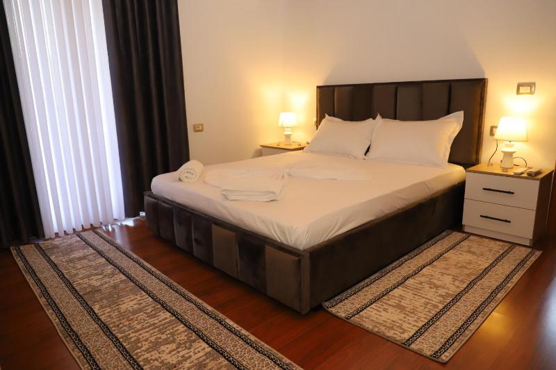 Guest House Vila Mulliri Gjeroven - image 9