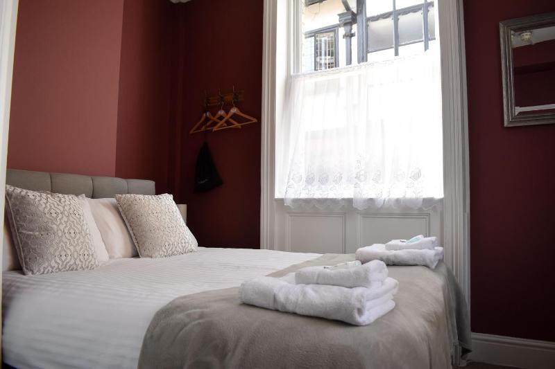 Grosvenor Place Guest House - image 19