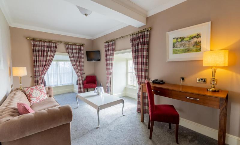Superior Family Room image 1