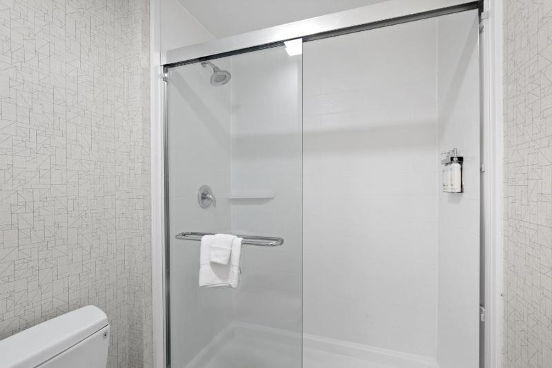 Standard Room image 2