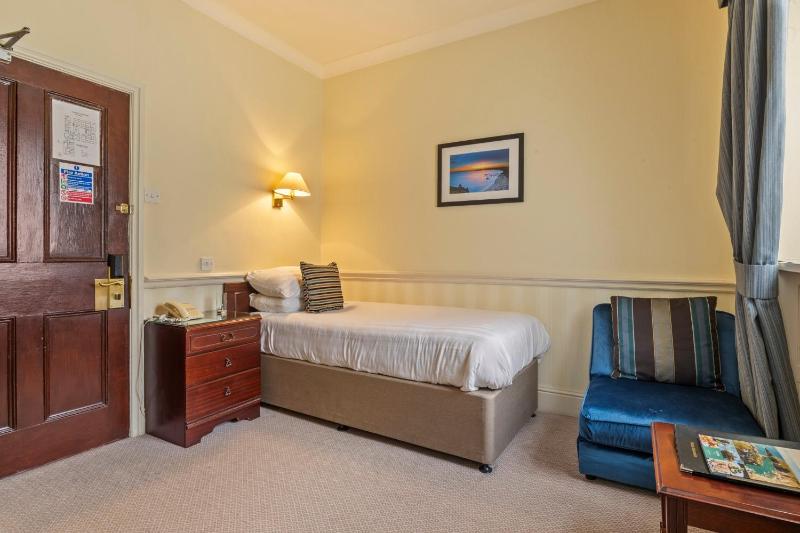 Standard Single Room with Single Bed - Non-Smoking image 1