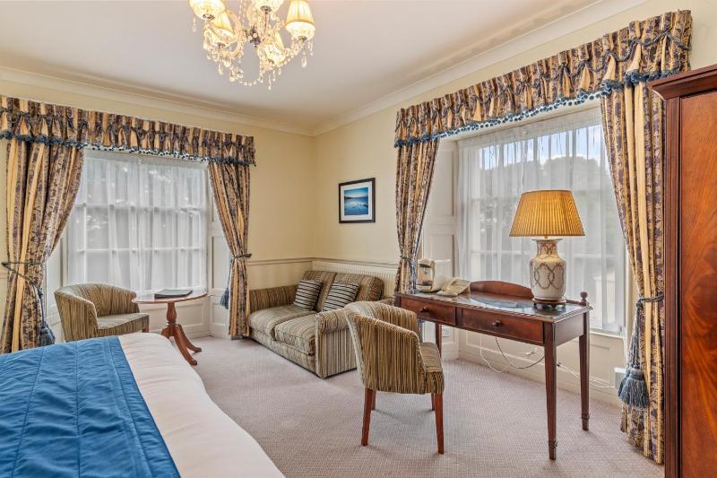 Deluxe Double Room with Double Bed - Non-Smoking image 3