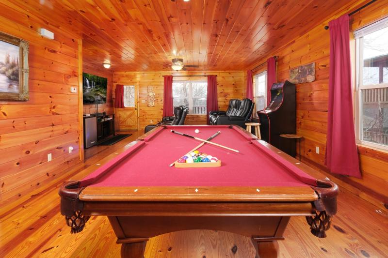 Luxury Theatre Cabin Lights Camera Relax - image 18