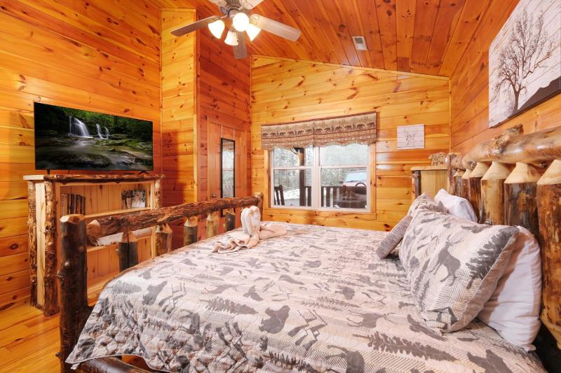 Luxury Theatre Cabin Lights Camera Relax - image 3