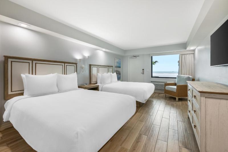Queen Room with Two Queen Beds and Sofa Bed - Mobility Accessible/Ground Floor image 3