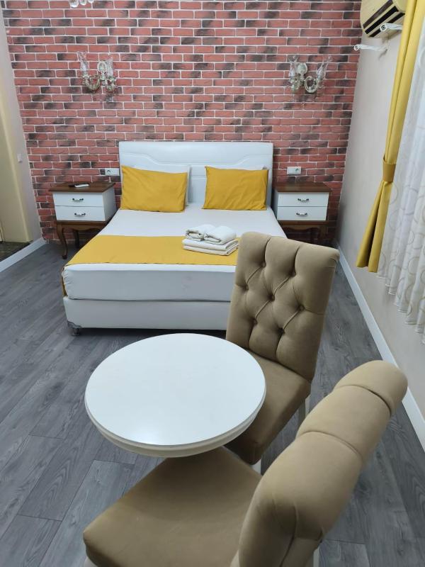 Deluxe Double Room image 3