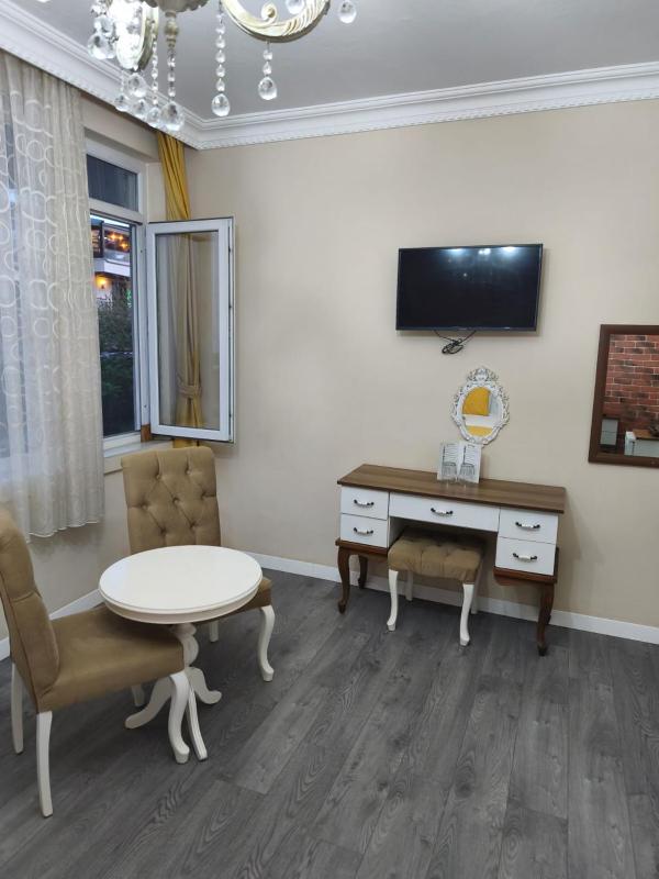 Deluxe Double Room image 2