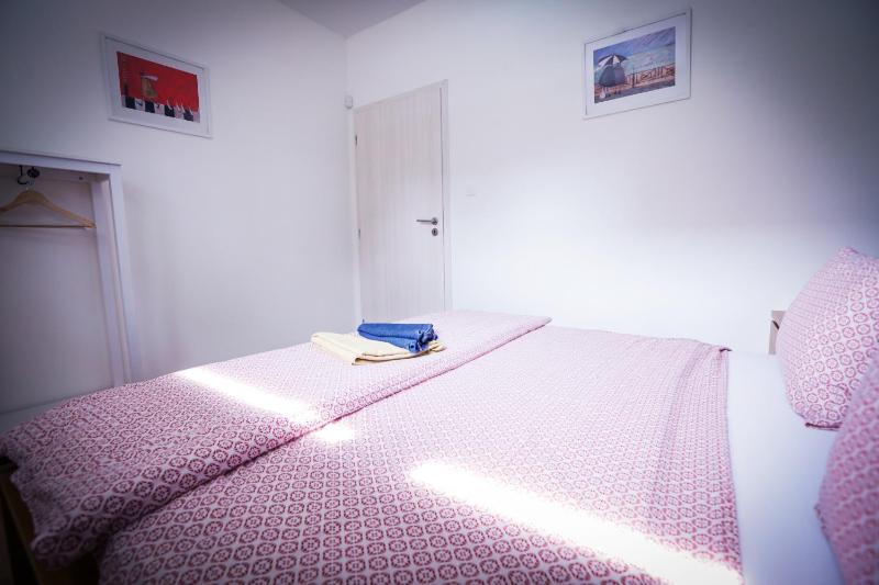 One-Bedroom Apartment image 2