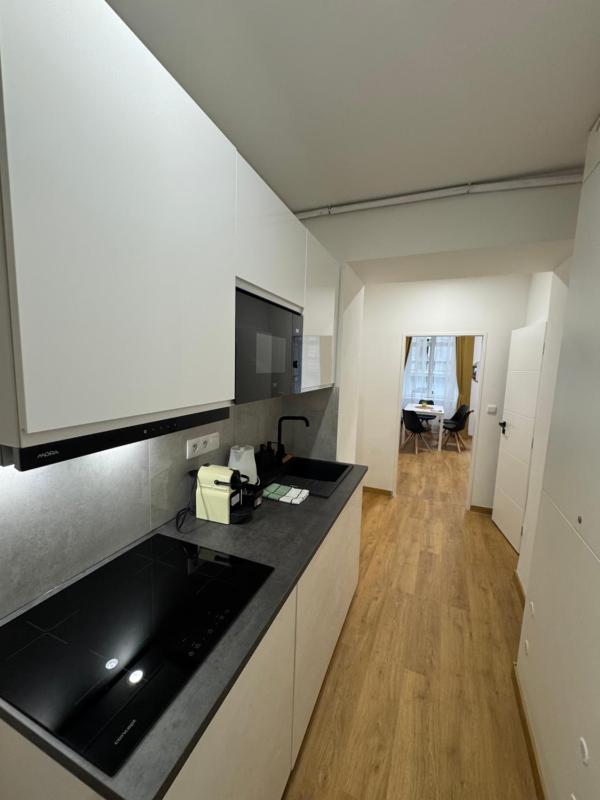 Superior Apartment image 2