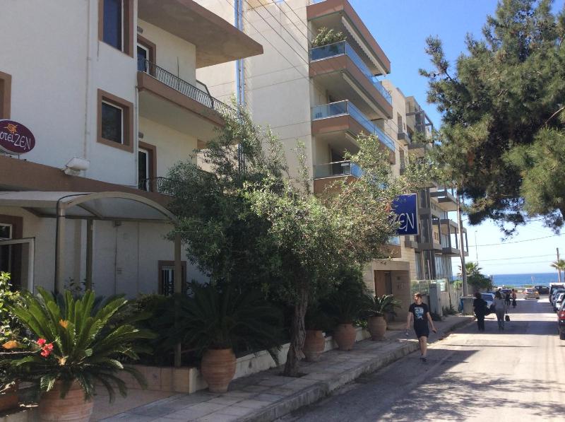 Double Room with Balcony and Side Sea View image 1