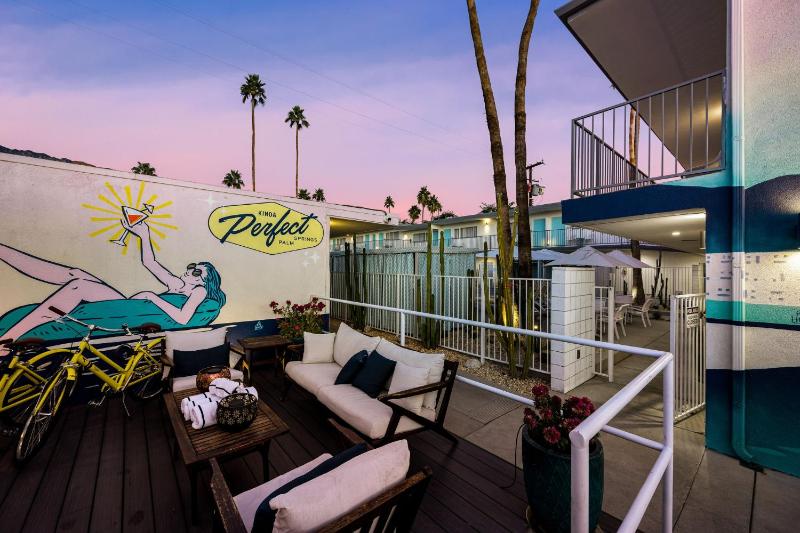 Skylark Hotel - image 8