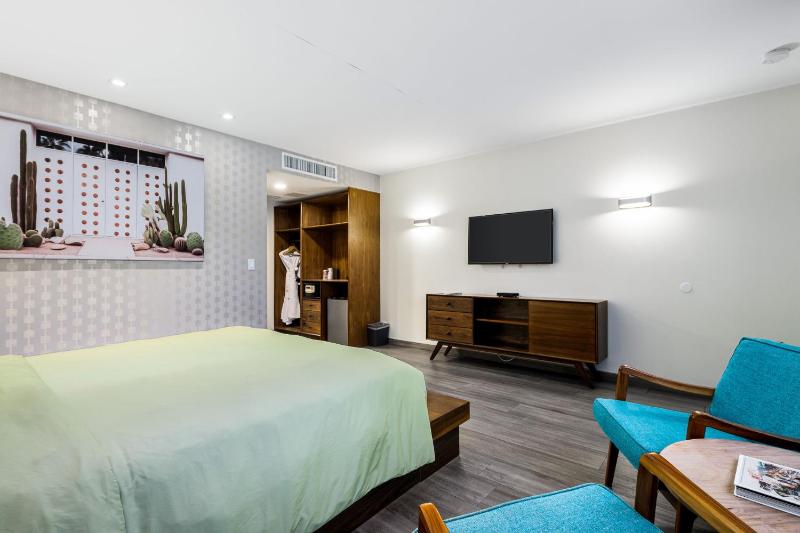 Skylark Hotel - image 14