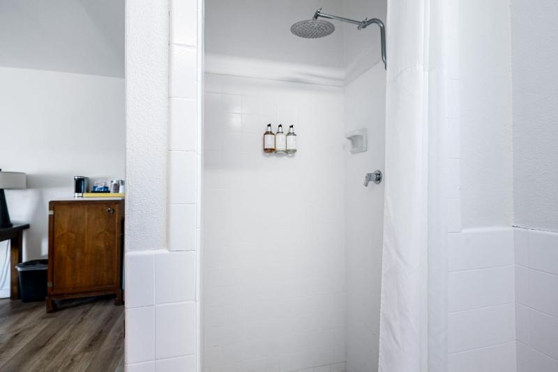 Skylark Hotel - image 21