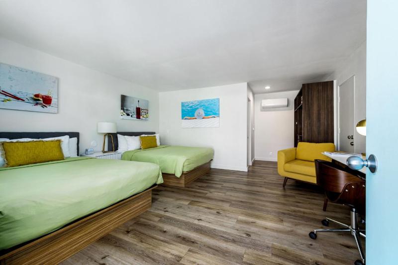 Skylark Hotel - image 4