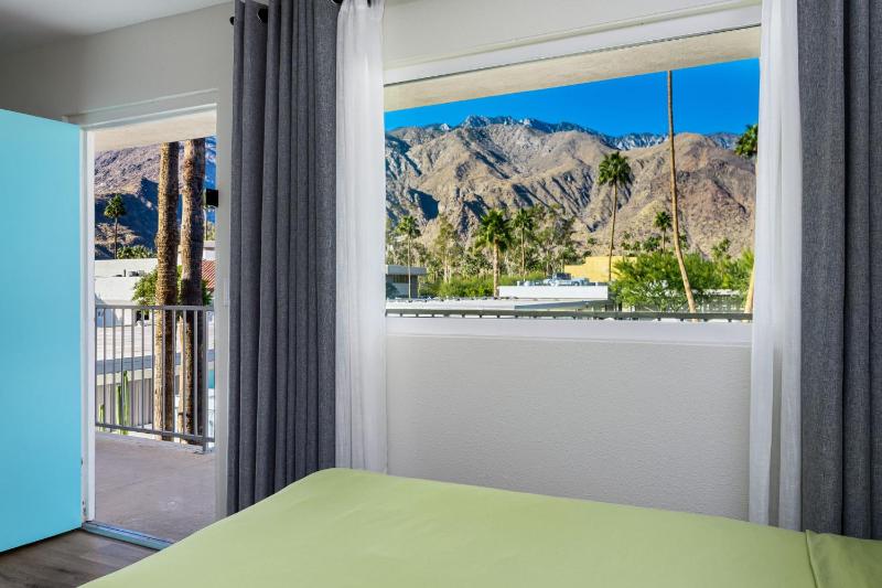Skylark Hotel - image 24