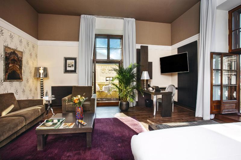 Grand Palace Brno - Small Luxury Hotels of the World - image 30