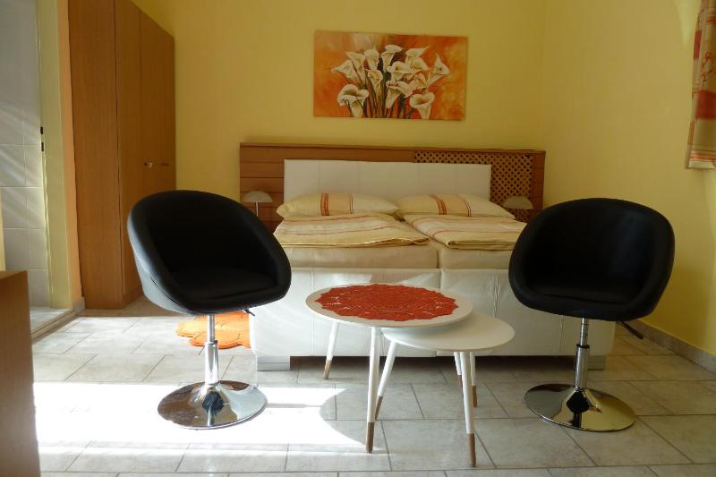 Family Room (2 Adults + 1 Children) image 2