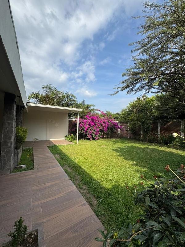San Benito Executive Suite luxury security - image 5