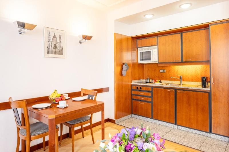 Studio Apartment image 1