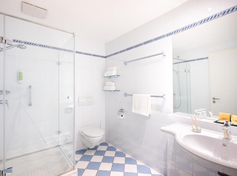 Studio Apartment image 3