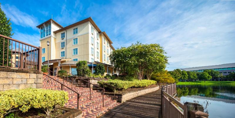 Hotel Indigo Jacksonville-Deerwood Park By IHG - image 4
