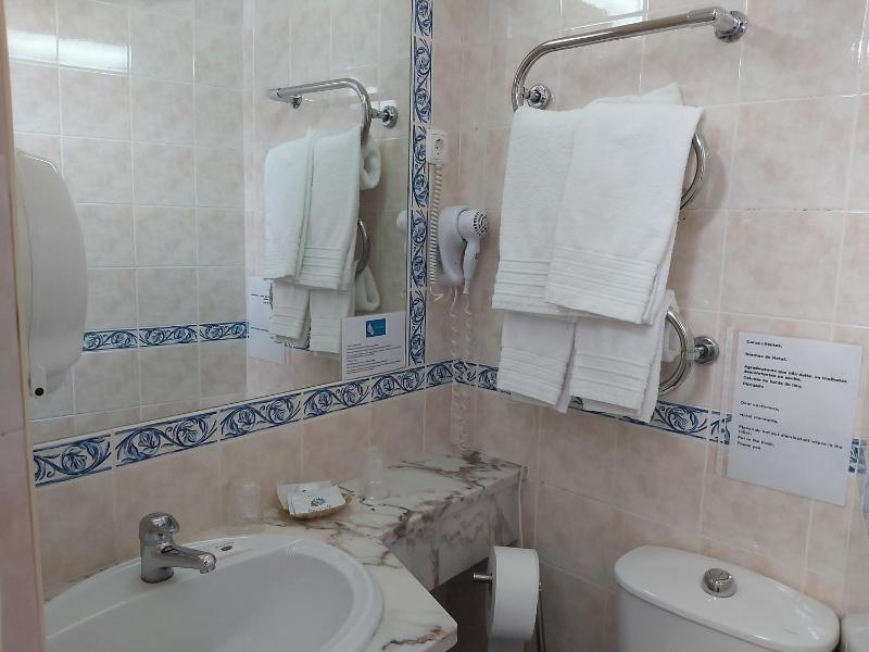 Double Room image 1