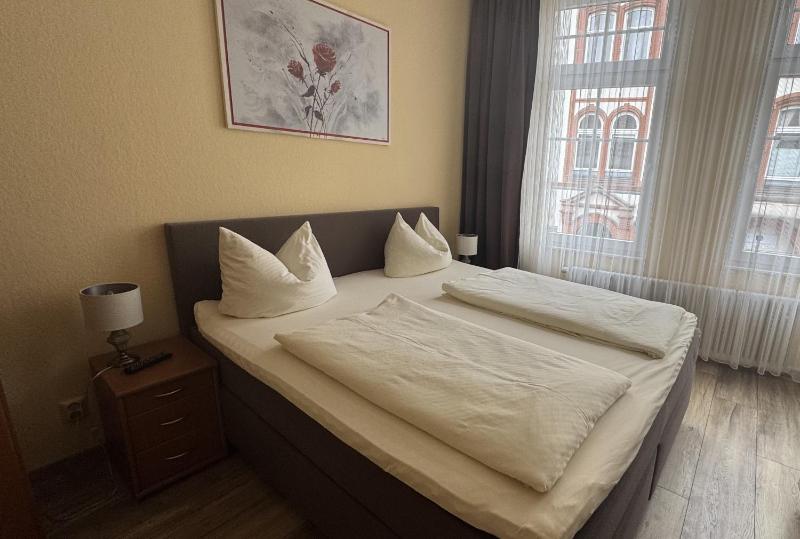 Double Room image 1
