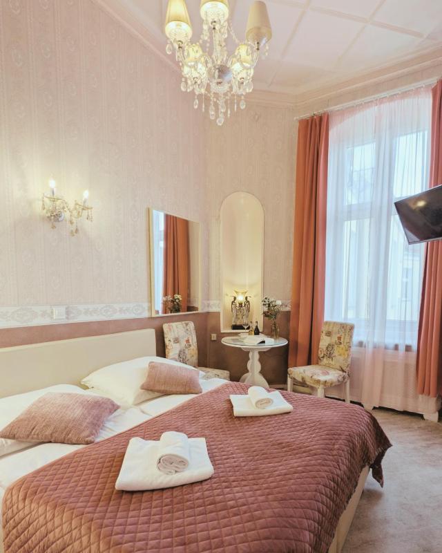 Hotel Pension Bella - image 12