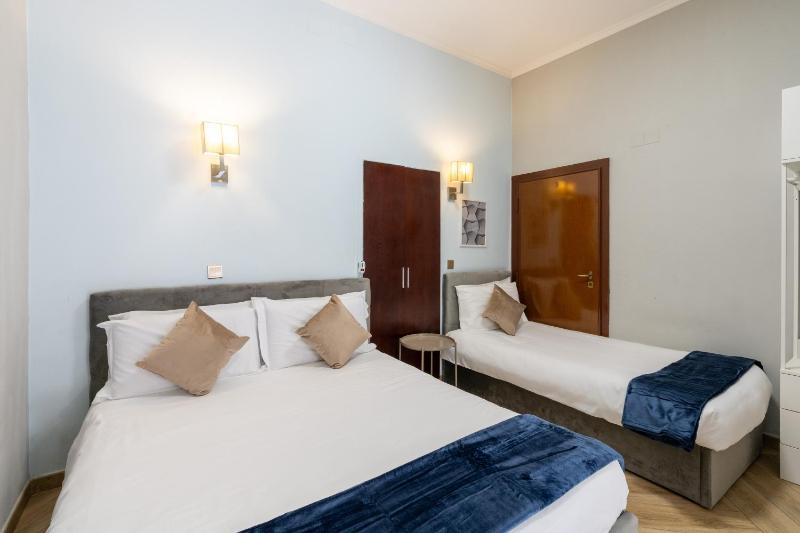 Classic Triple Room image 1